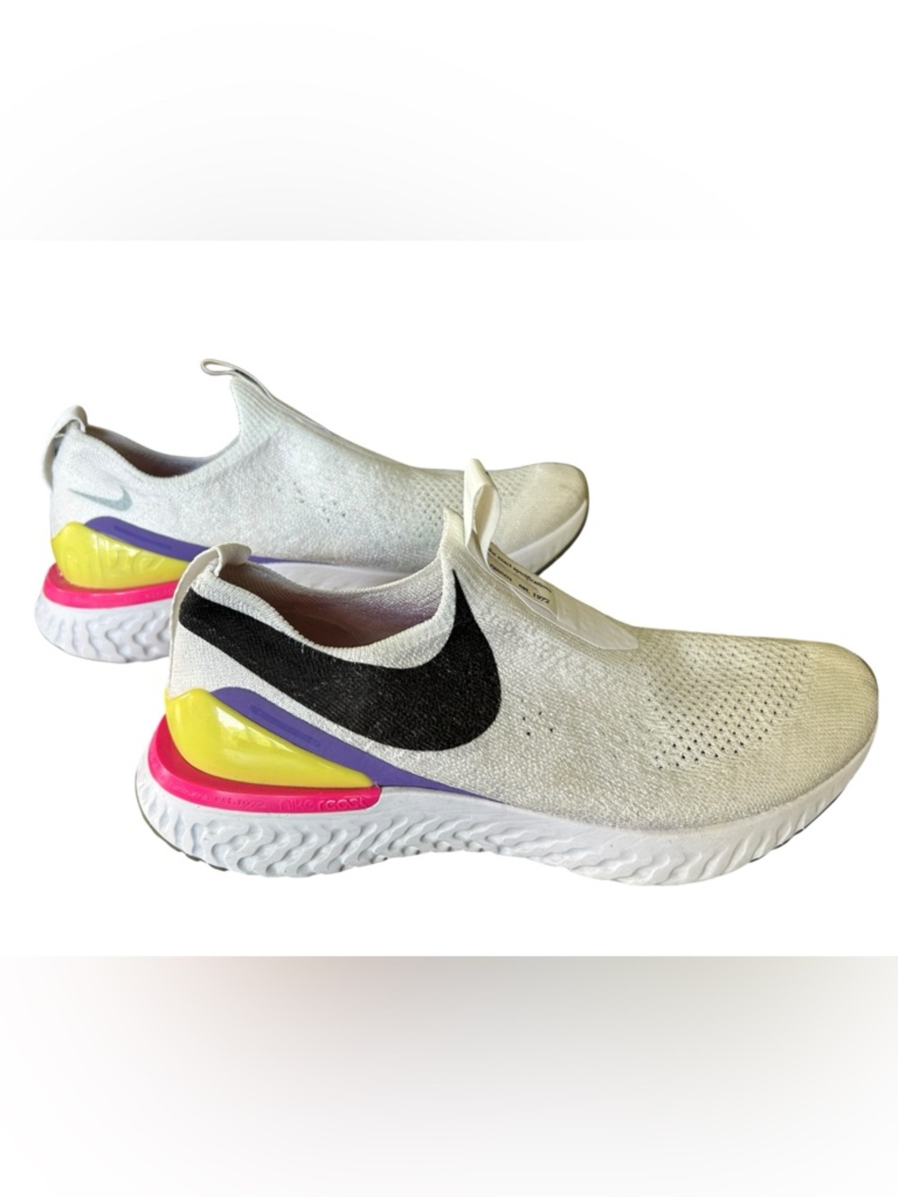 Nike Epic Phantom React Flyknit Shoes Women's 7.5 White Fuchsia Running Sneakers